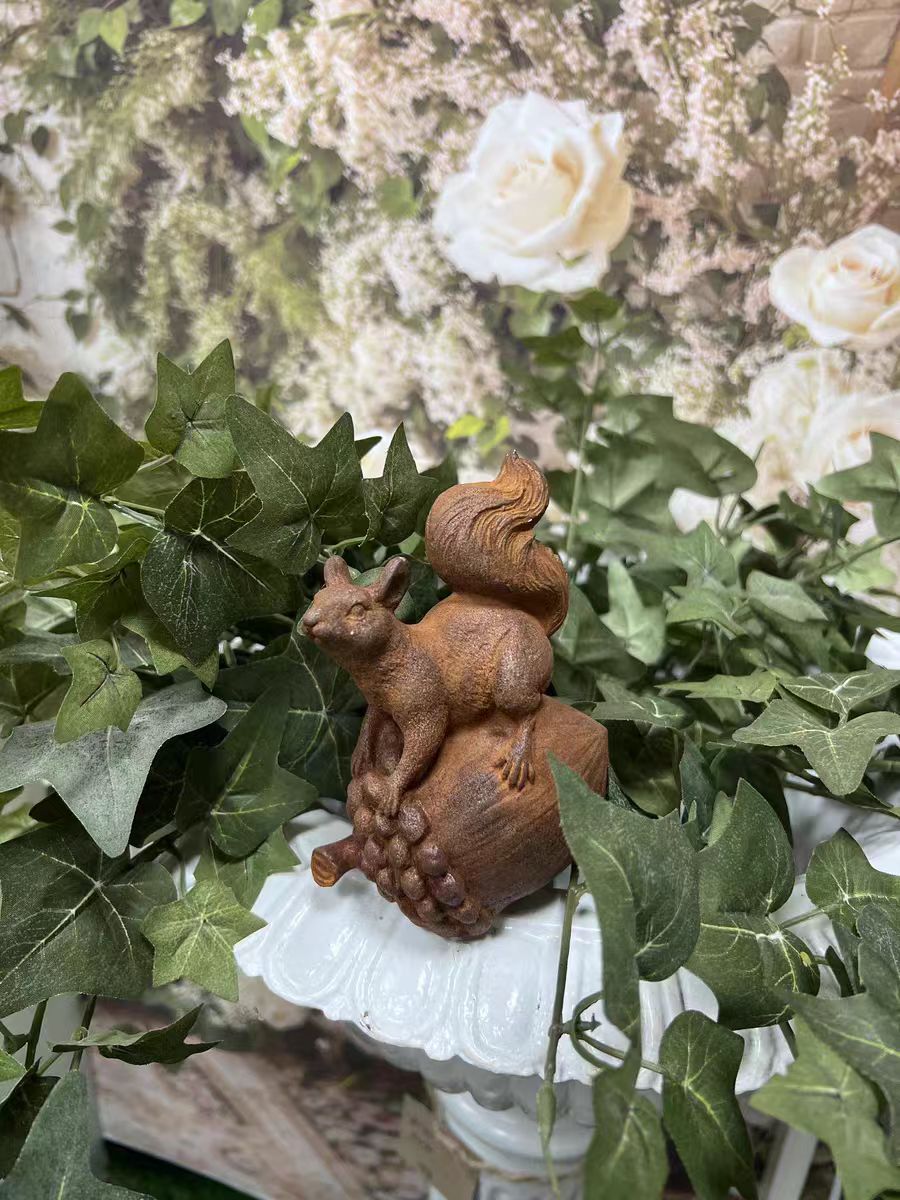 Rusty Squirrel