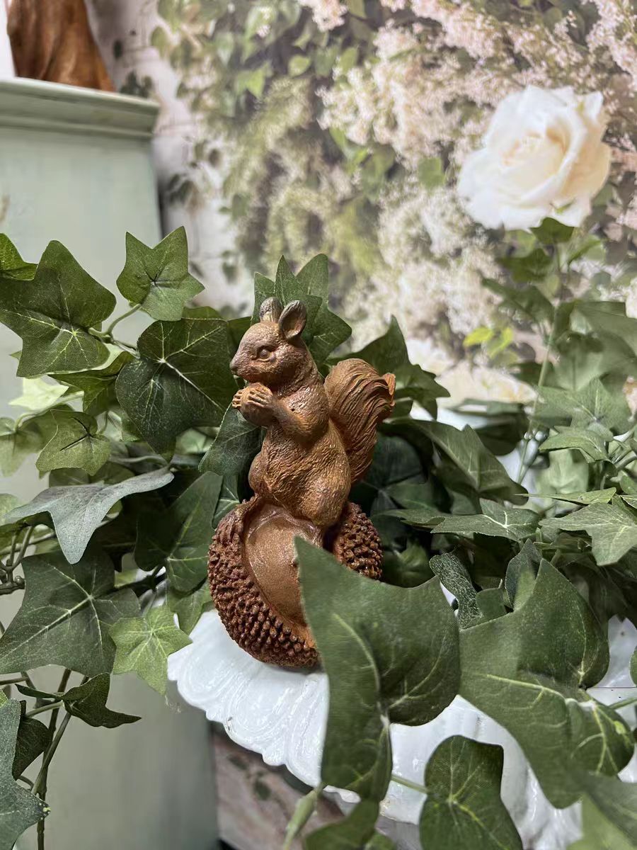 Rusty Squirrel